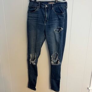 Levi’s 721 high-rise‎ skinny distressed jeans, size 31